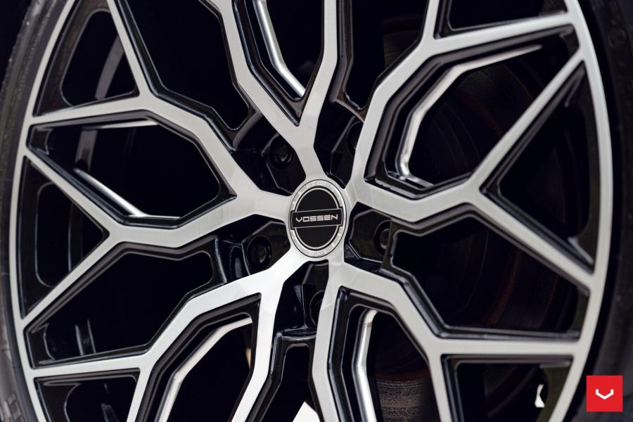 Колеса Lexus LX570 on Vossen Wheels (HF-3) 2019 года  (фото 7 из 10)